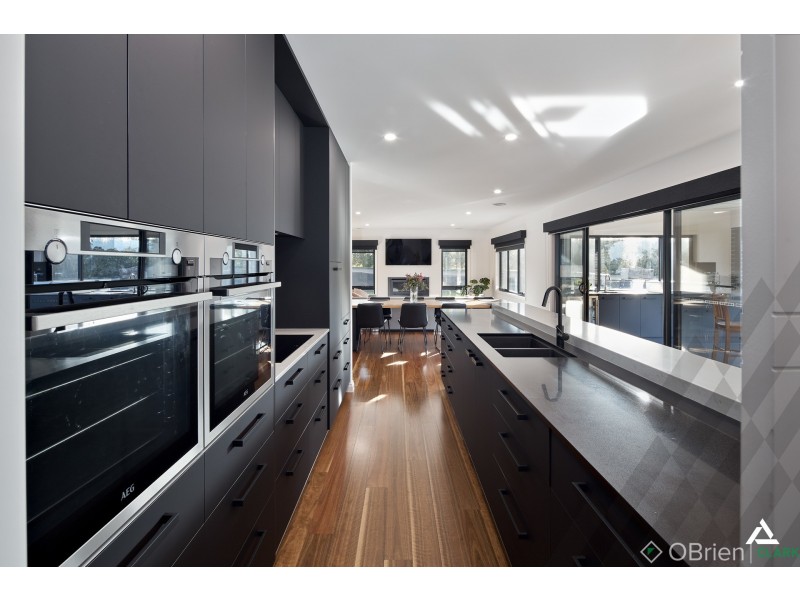 2 Sapphire Close, Warragul VIC 3820
