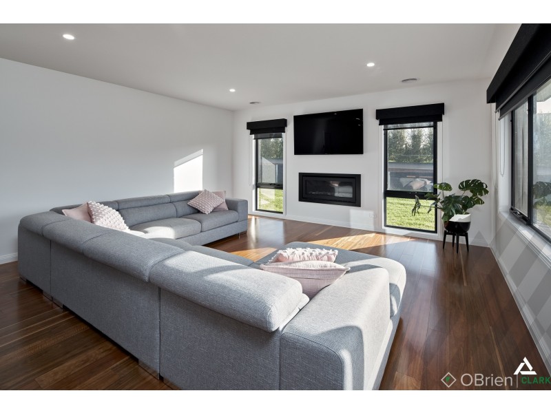 2 Sapphire Close, Warragul VIC 3820