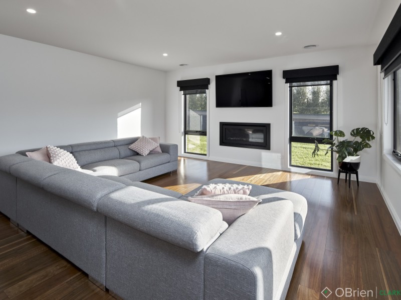 2 Sapphire Close, Warragul VIC 3820