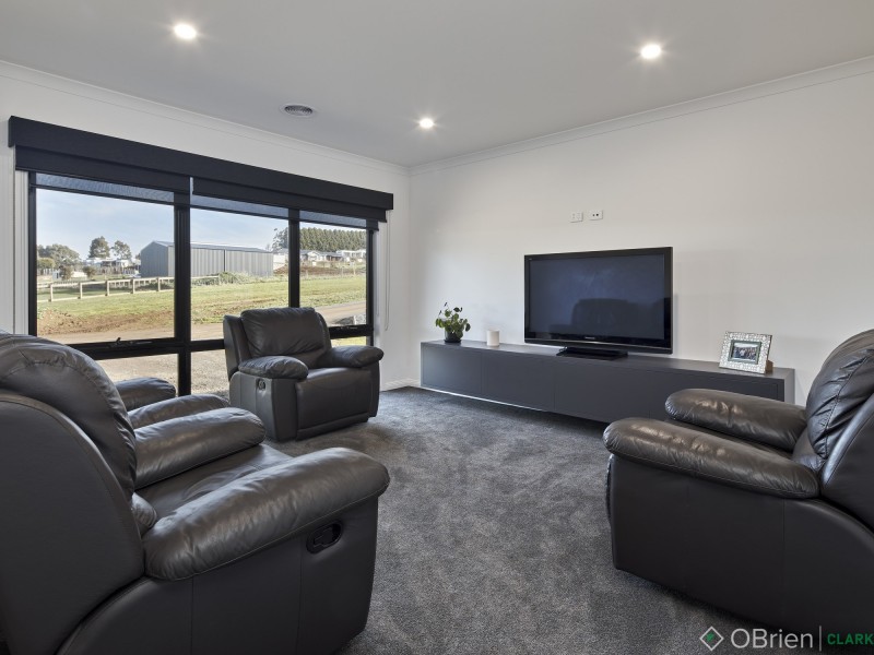2 Sapphire Close, Warragul VIC 3820