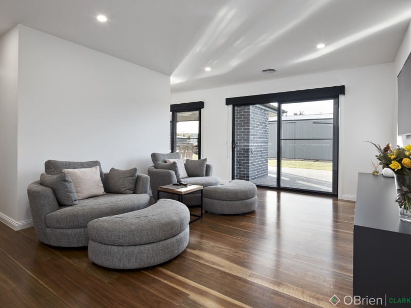 2 Sapphire Close, Warragul VIC 3820