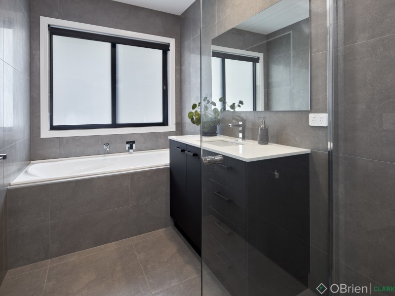 2 Sapphire Close, Warragul VIC 3820