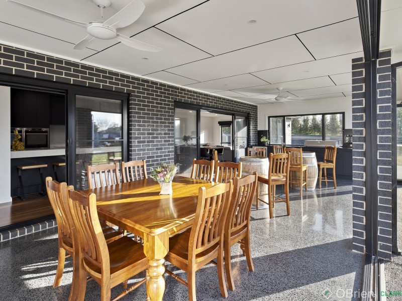2 Sapphire Close, Warragul VIC 3820