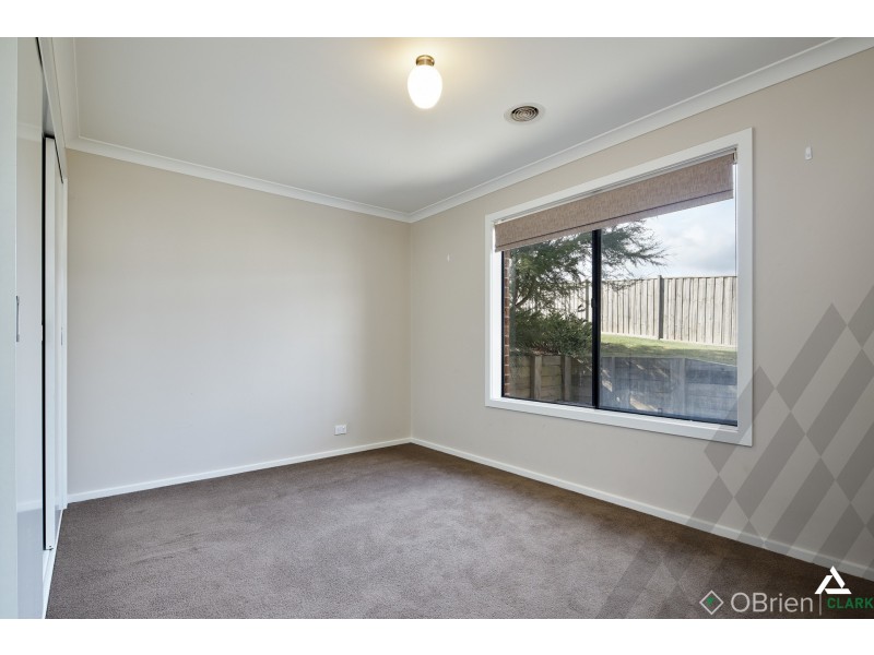 17 Monica Drive, Drouin VIC 3818