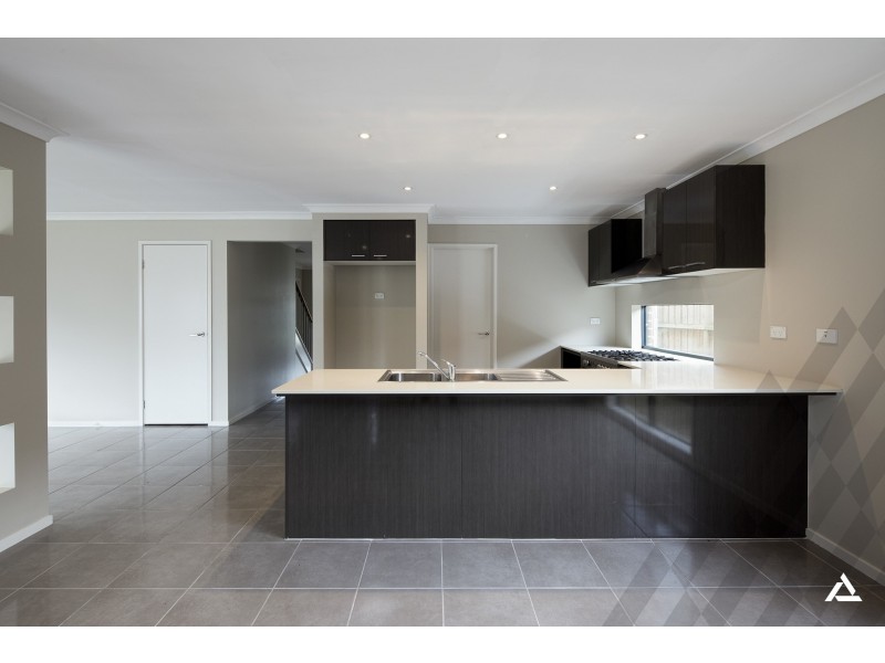 61 Summerhill Boulevard, Drouin VIC 3818