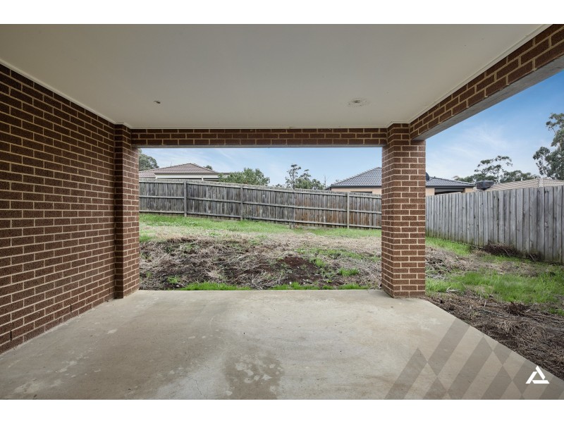 61 Summerhill Boulevard, Drouin VIC 3818