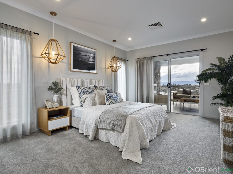 128 Jackson Drive, Drouin VIC 3818