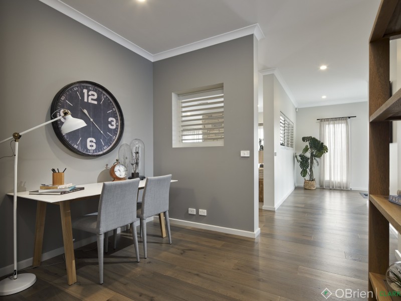 128 Jackson Drive, Drouin VIC 3818