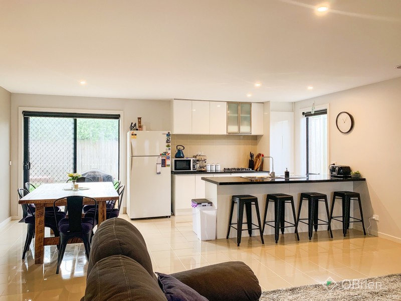 6 Alf Court, Drouin VIC 3818