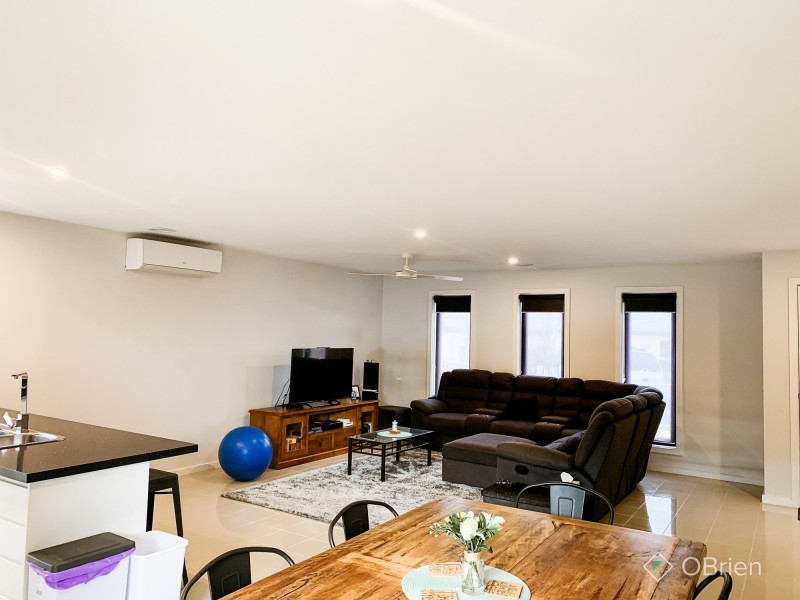 6 Alf Court, Drouin VIC 3818