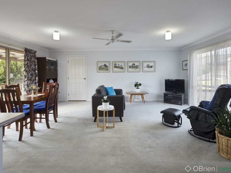 14 Rees Close, Drouin VIC 3818