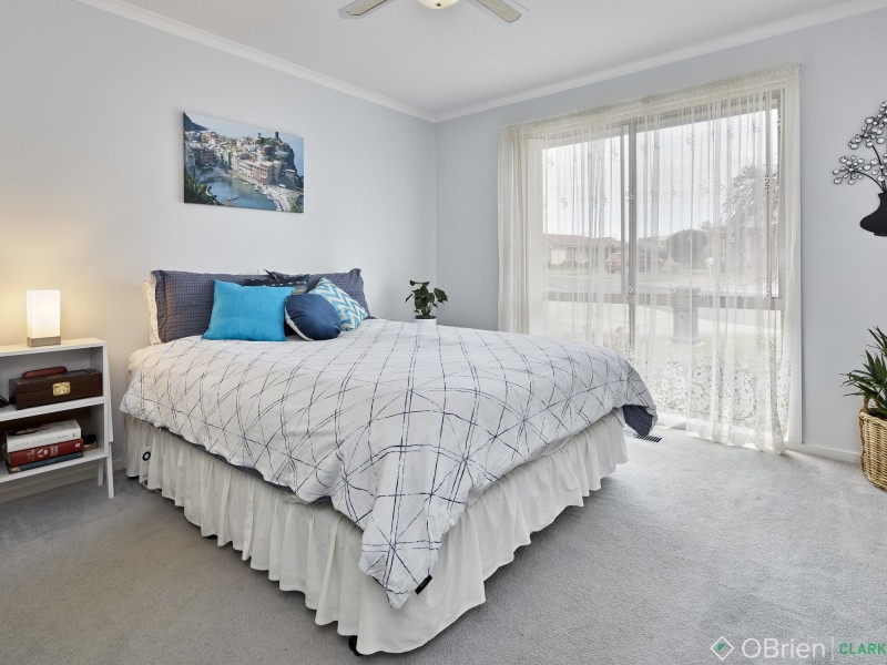 14 Rees Close, Drouin VIC 3818