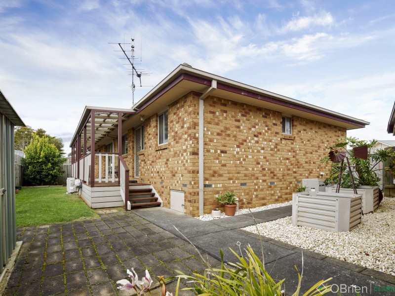 14 Rees Close, Drouin VIC 3818