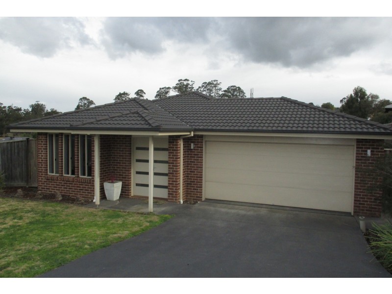 20 Monica Drive, Drouin VIC 3818