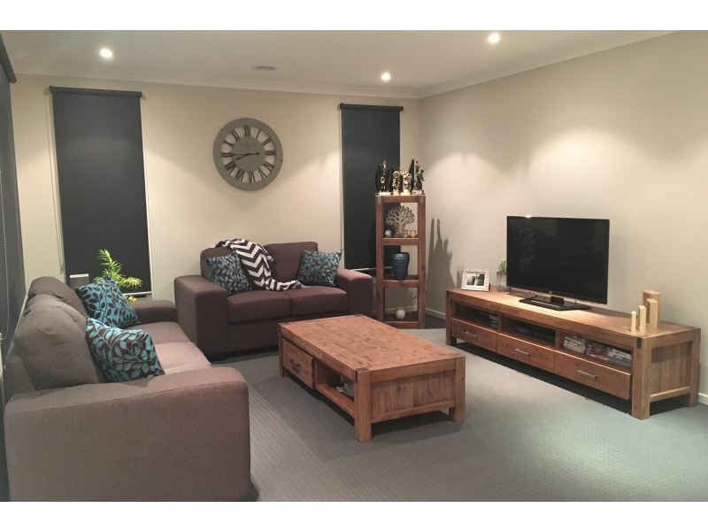 20 Monica Drive, Drouin VIC 3818