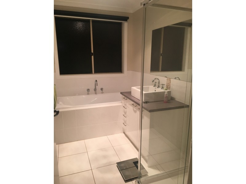 20 Monica Drive, Drouin VIC 3818