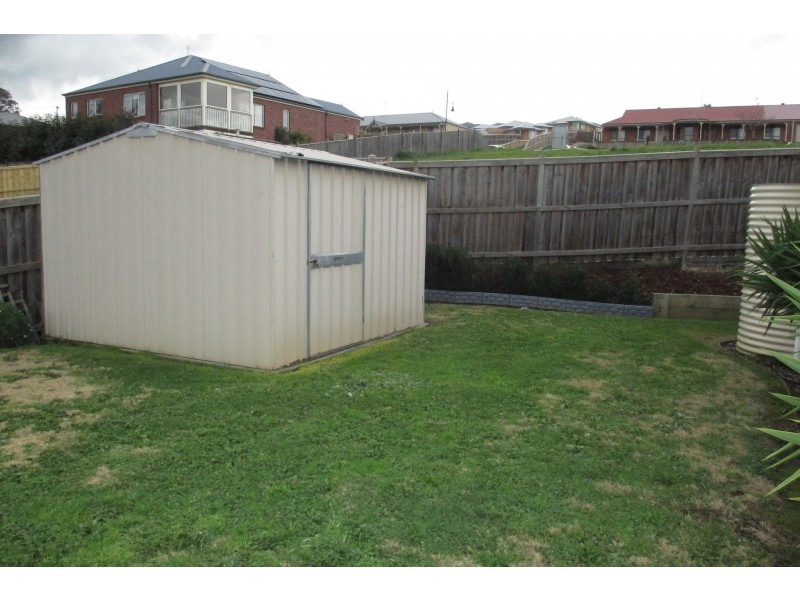 20 Monica Drive, Drouin VIC 3818