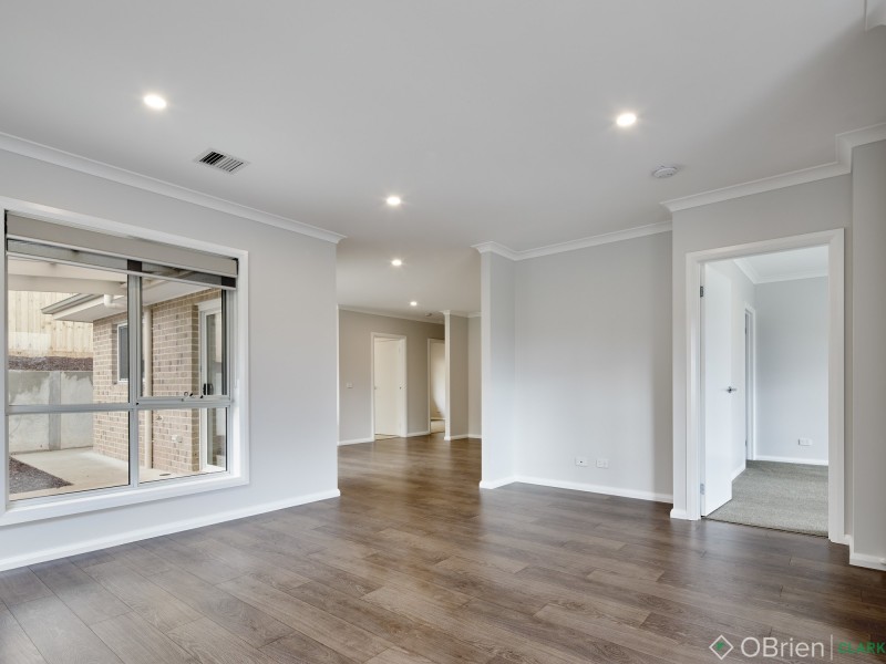 30 Twin Ranges Drive, Warragul VIC 3820