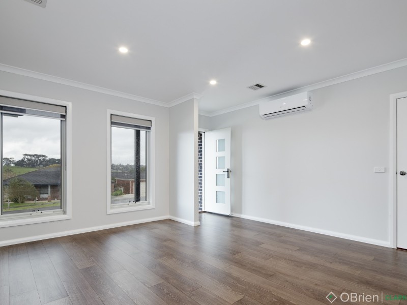 32 Twin Ranges Drive, Warragul VIC 3820