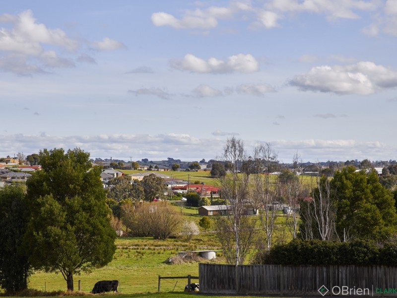 32 Twin Ranges Drive, Warragul VIC 3820