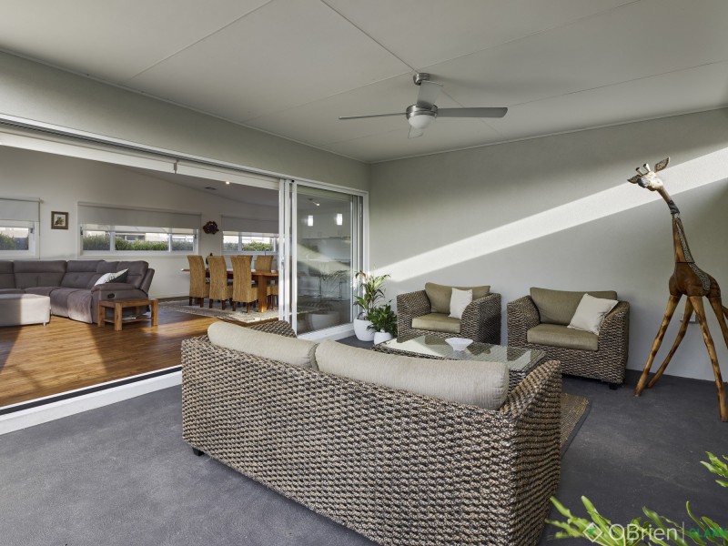 5 Charlwood Court, Drouin VIC 3818