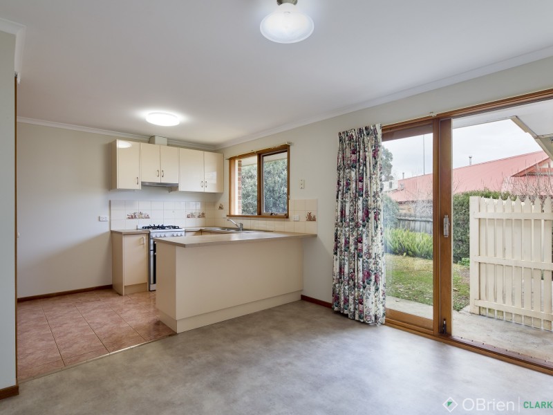 6 Flax Mill Close, Drouin VIC 3818