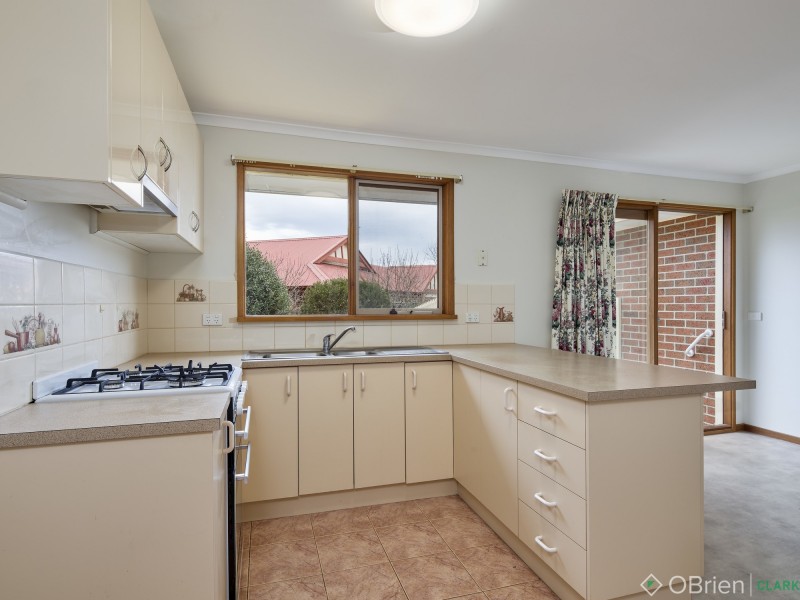 6 Flax Mill Close, Drouin VIC 3818