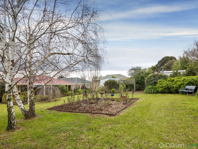 6 Flax Mill Close, Drouin VIC 3818