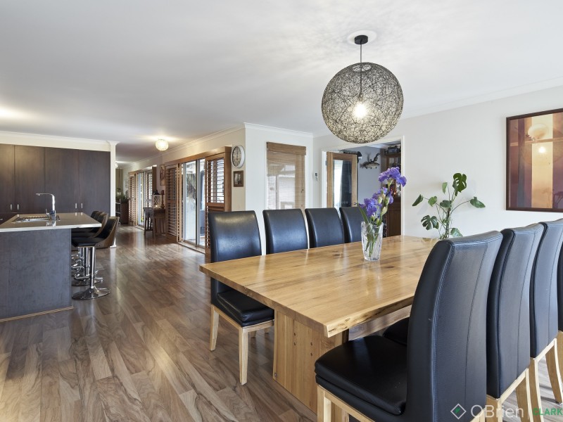3 Lakeview Court, Drouin VIC 3818