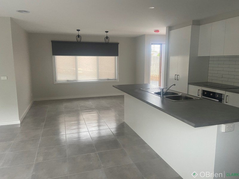 1/71 Bowen Street, Warragul VIC 3820