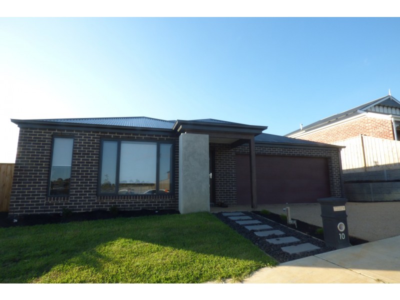 10 Buckland Drive, Warragul VIC 3820