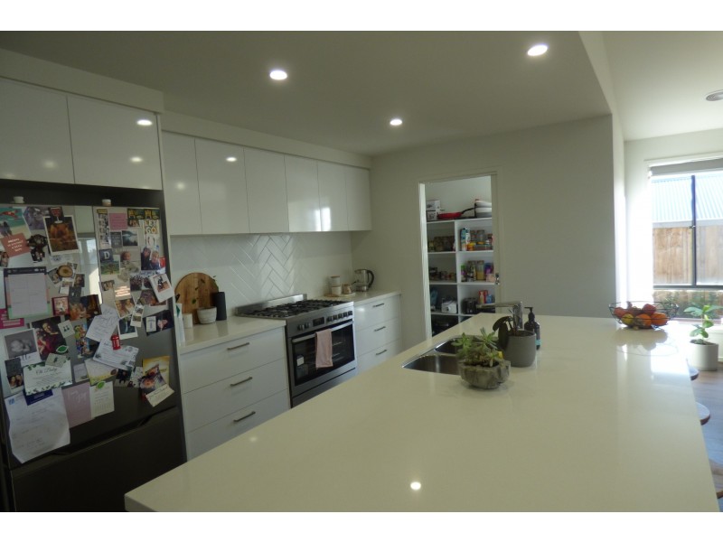 10 Buckland Drive, Warragul VIC 3820