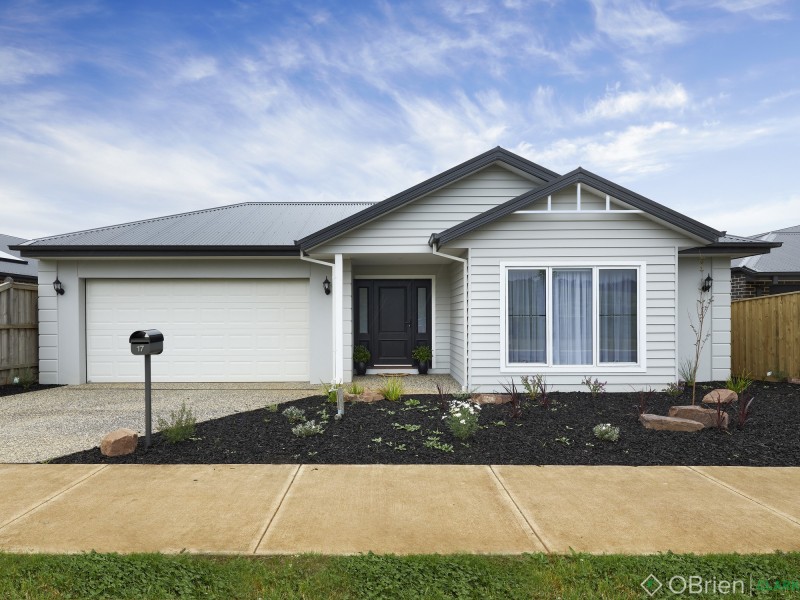 17 Streeton Drive, Warragul VIC 3820