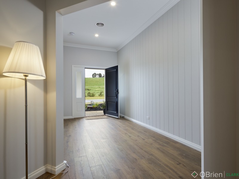 17 Streeton Drive, Warragul VIC 3820