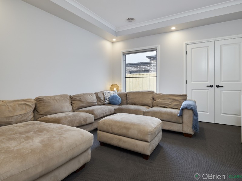 17 Streeton Drive, Warragul VIC 3820