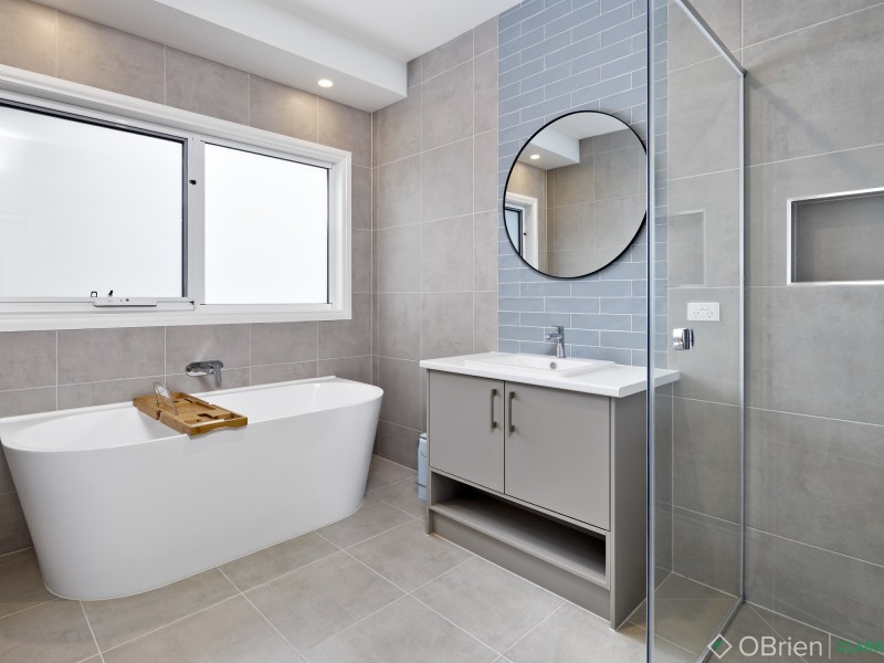 17 Streeton Drive, Warragul VIC 3820