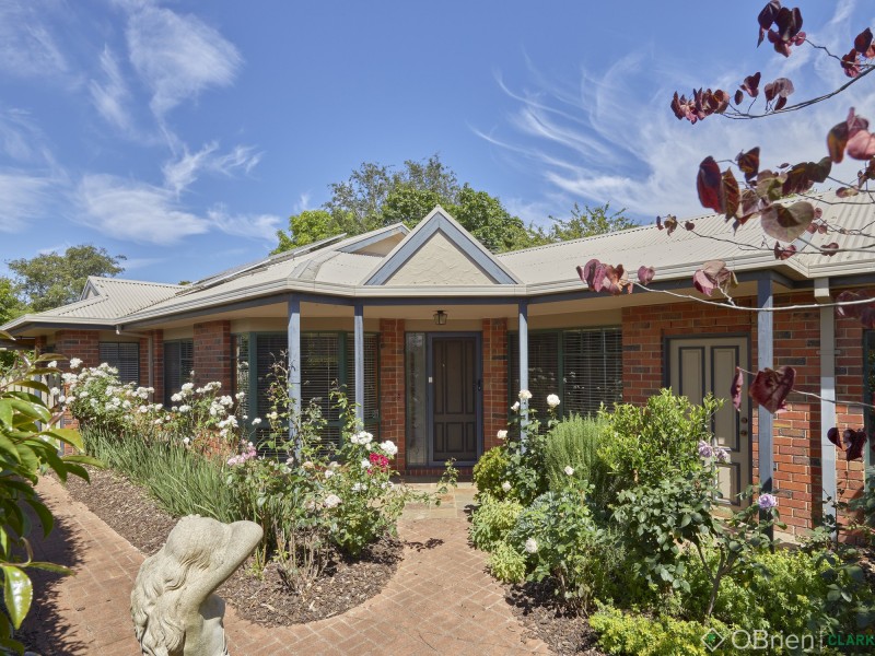 6 Willow Crescent, Warragul VIC 3820