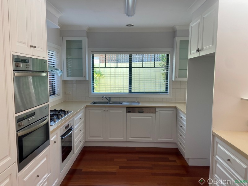 6 Willow Crescent, Warragul VIC 3820