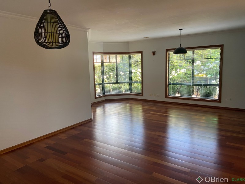 6 Willow Crescent, Warragul VIC 3820