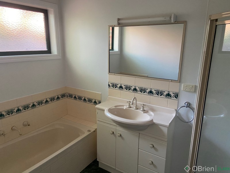 6 Willow Crescent, Warragul VIC 3820