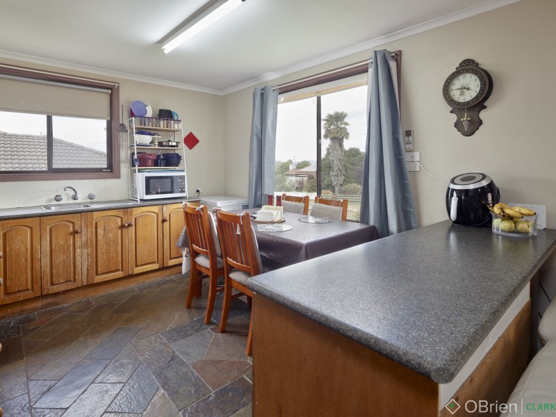 8 Fenton Street, Warragul VIC 3820