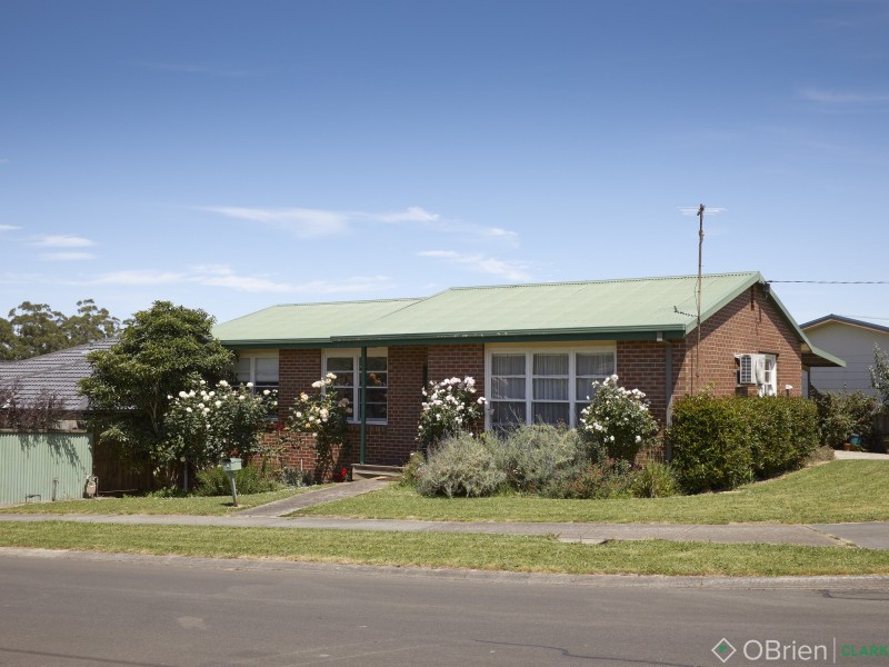 7 Bambra Court, Drouin VIC 3818