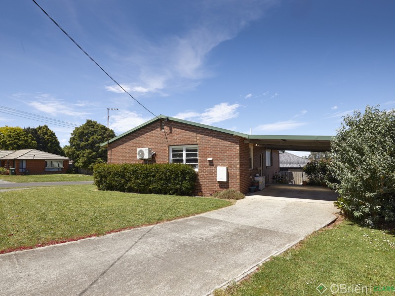 7 Bambra Court, Drouin VIC 3818