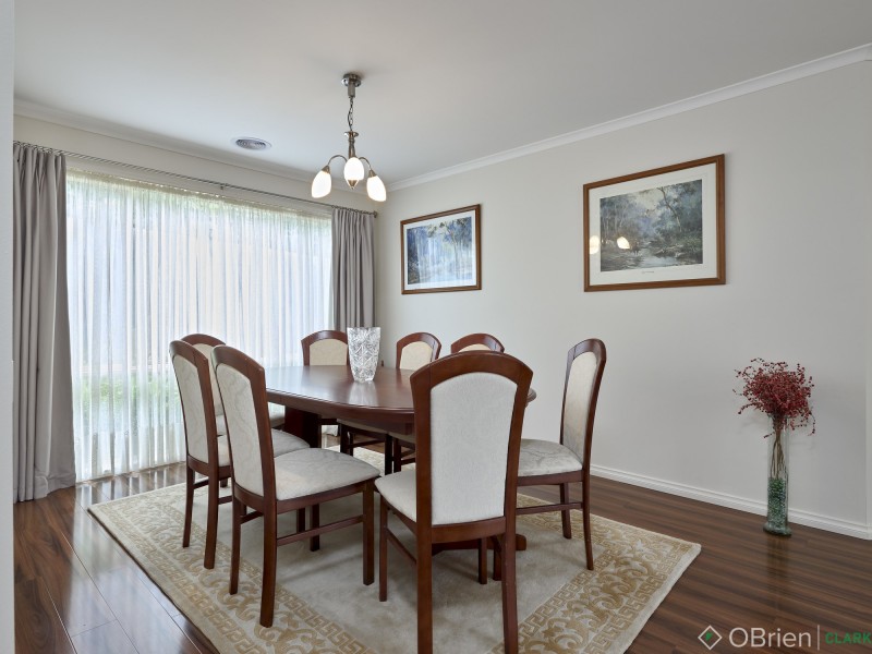 17 Janine Court, Drouin VIC 3818