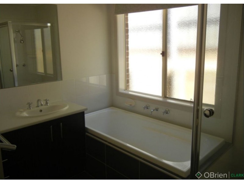 15 Toorongo Street, Drouin VIC 3818