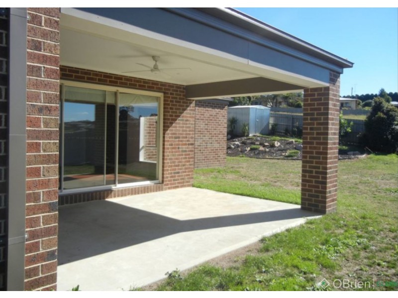 15 Toorongo Street, Drouin VIC 3818