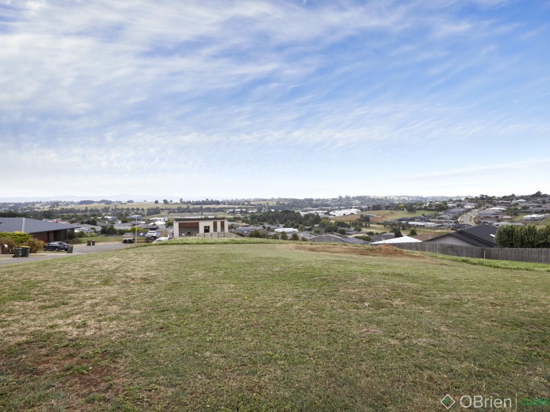 17 Valley Vista Drive, Warragul VIC 3820