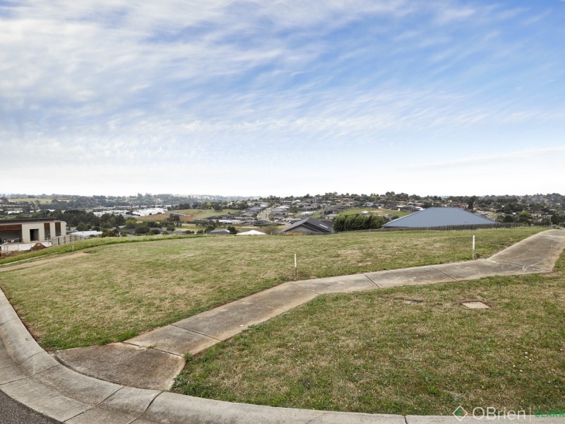 17 Valley Vista Drive, Warragul VIC 3820