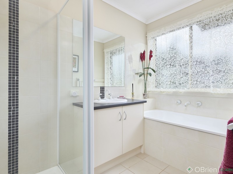 10 Palm Square, Drouin VIC 3818