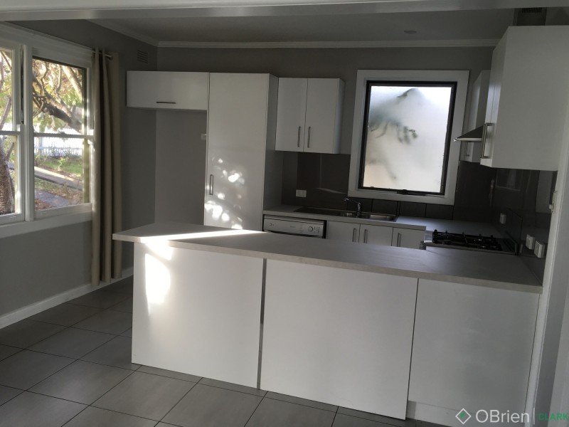 33 Burton Street, Warragul VIC 3820